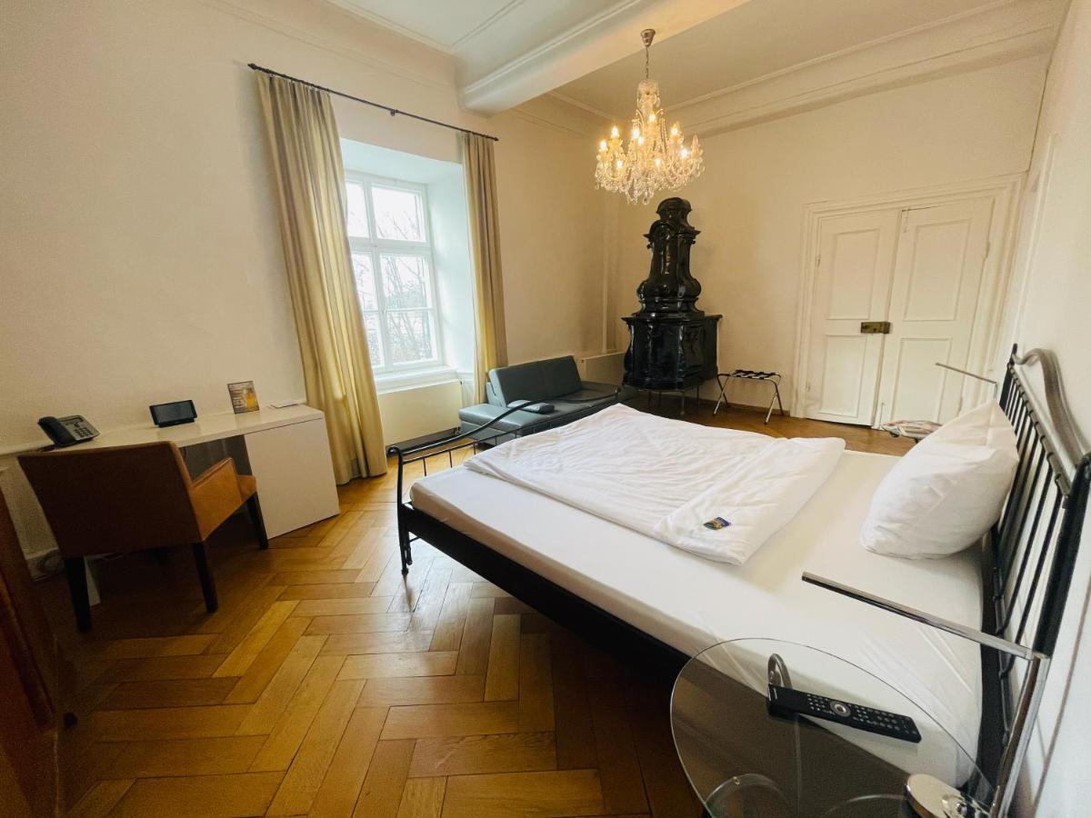 Schlossparkhotel Mariakirchen Arnstorf Esterno foto