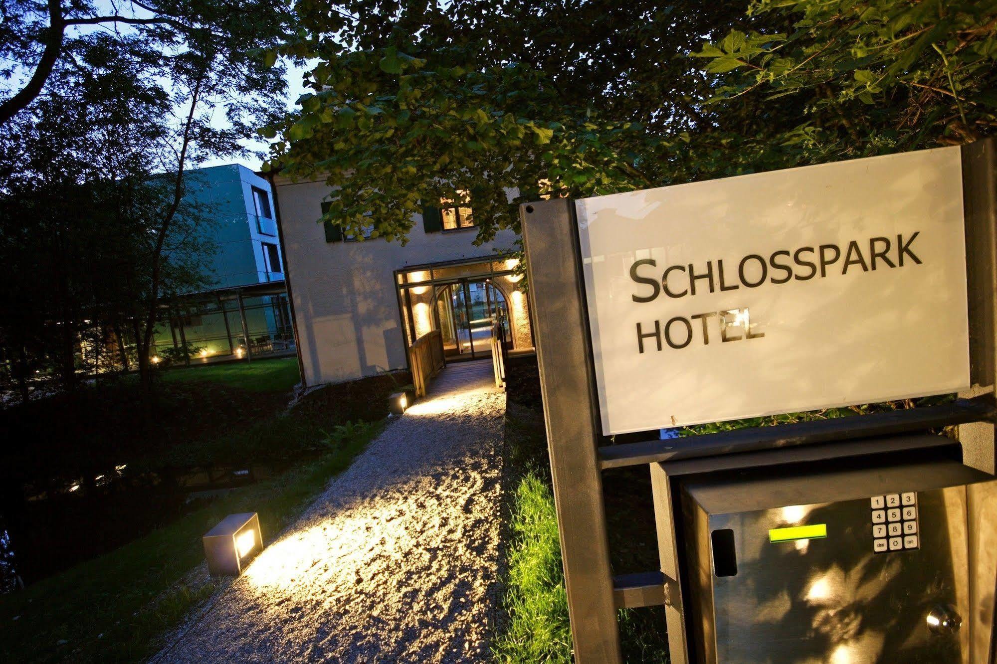 Schlossparkhotel Mariakirchen Arnstorf Esterno foto