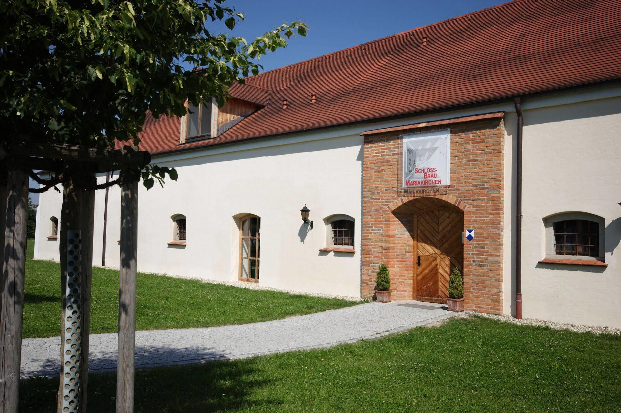 Schlossparkhotel Mariakirchen Arnstorf Esterno foto